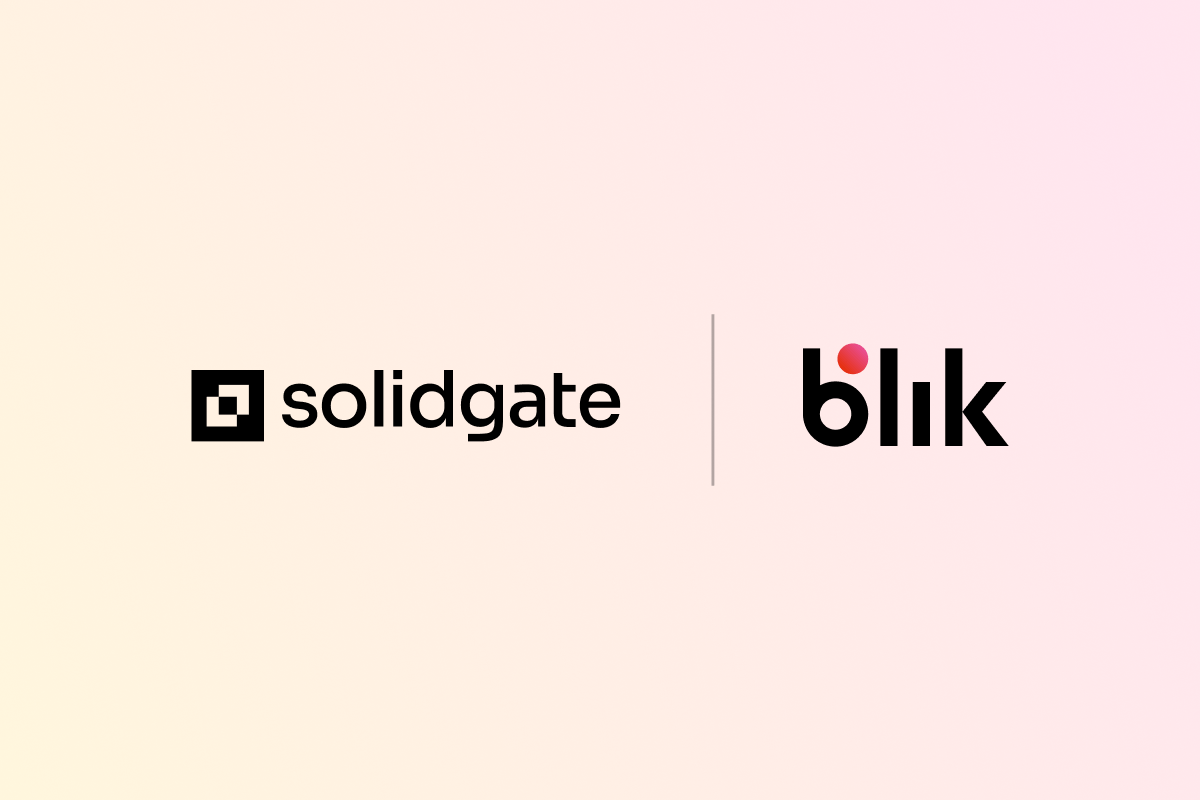 Solidgate and Blik logos on the pink background with gradient.