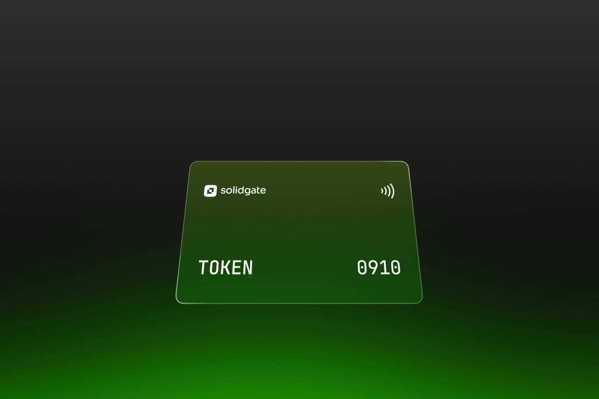 Green digital token card showing 'solidgate', 'TOKEN', and '8918' with contactless icon.